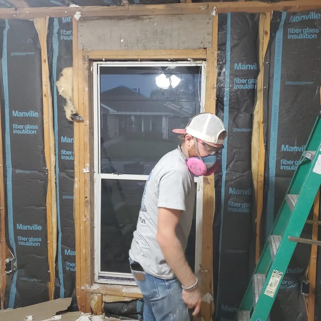 Water Be Gone providing Water damage restoration in New Orleans Louisiana. To emergency extract standing water and moisture schedule  service at 407-990-9929